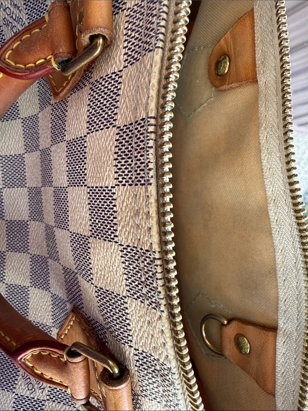 Louis Vuitton Damier Azur Speedy Satchel - Cream & Brown - Picture 16 of 16